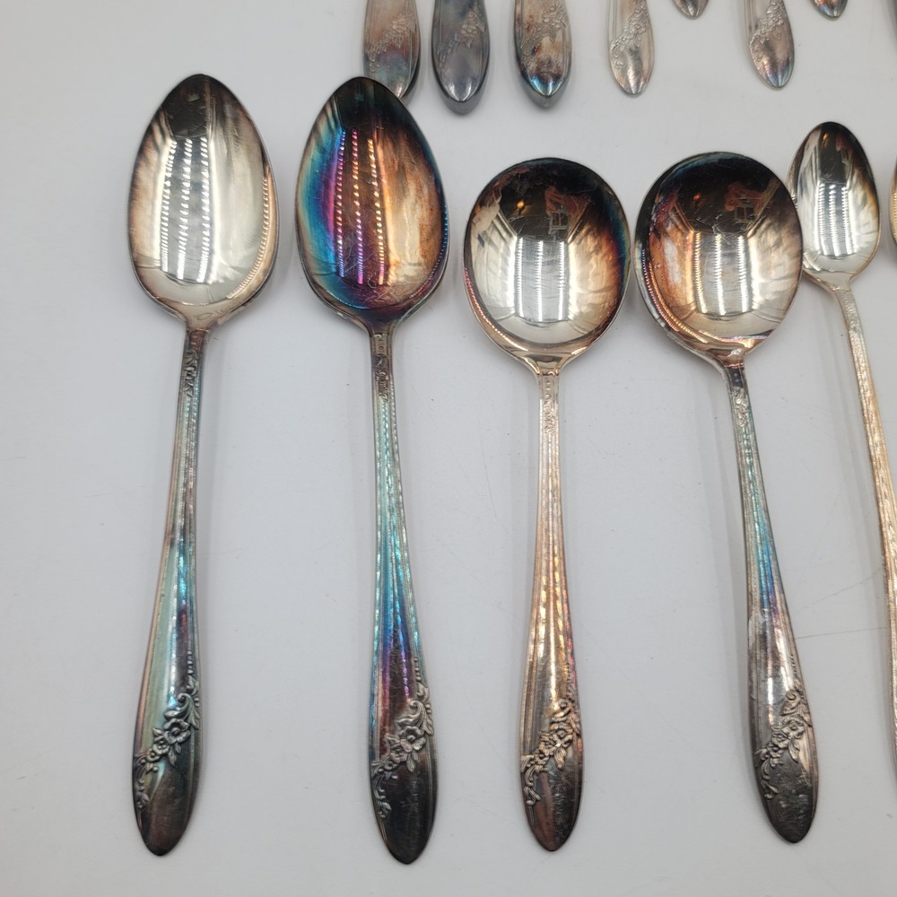 27pc Tudor Plate Oneida Community Queen Bess II Silverplate Flatware Set Floral - Picture 2 of 9